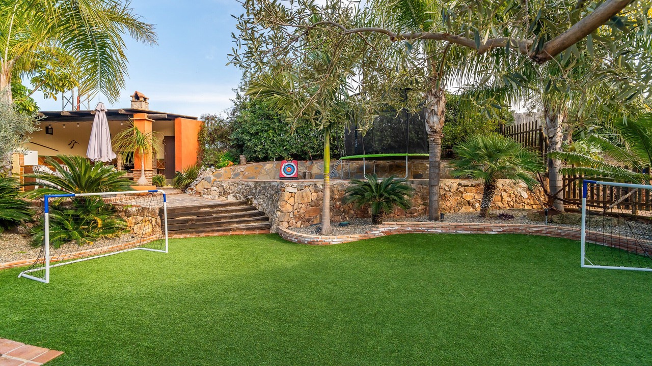 Photo of Outdoor in Coin