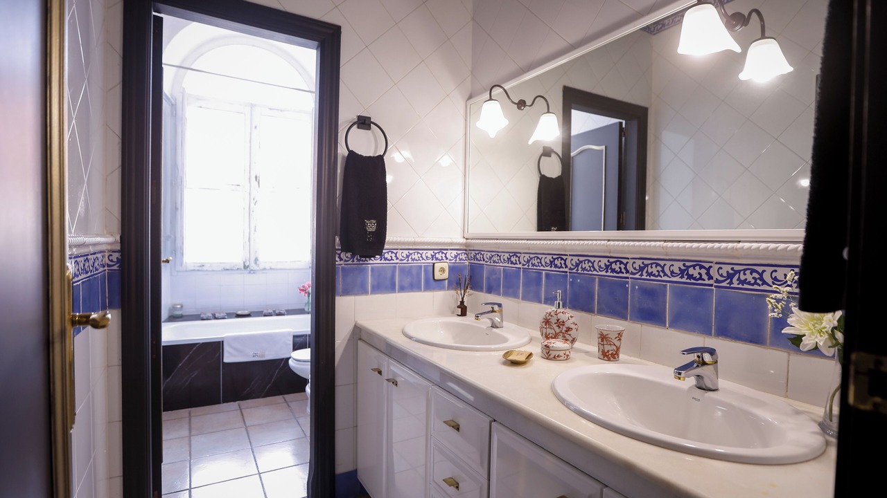 Photo of Bathroom in San Francisco-Ribera