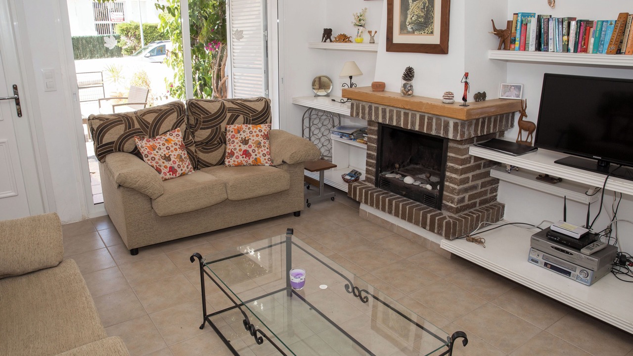 Photo of Livingroom in Vista de los Angeles-Rumina