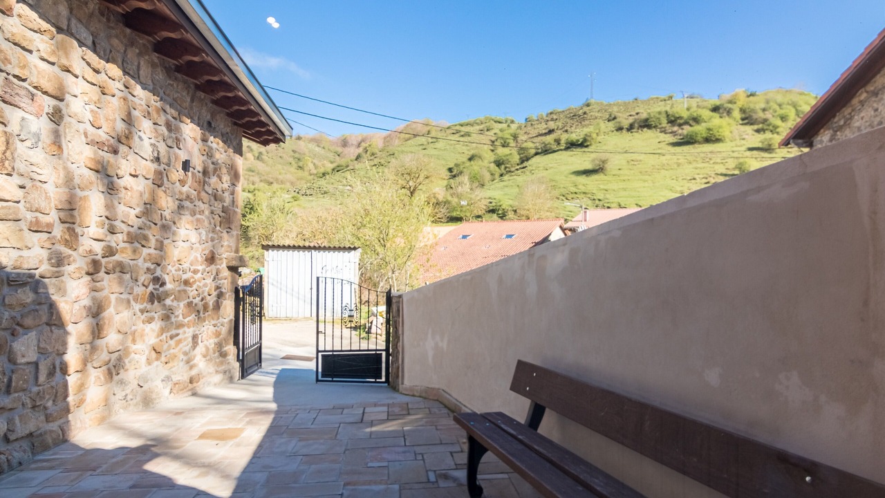 Photo of Patio Balcony in San Miguel de Aguayo