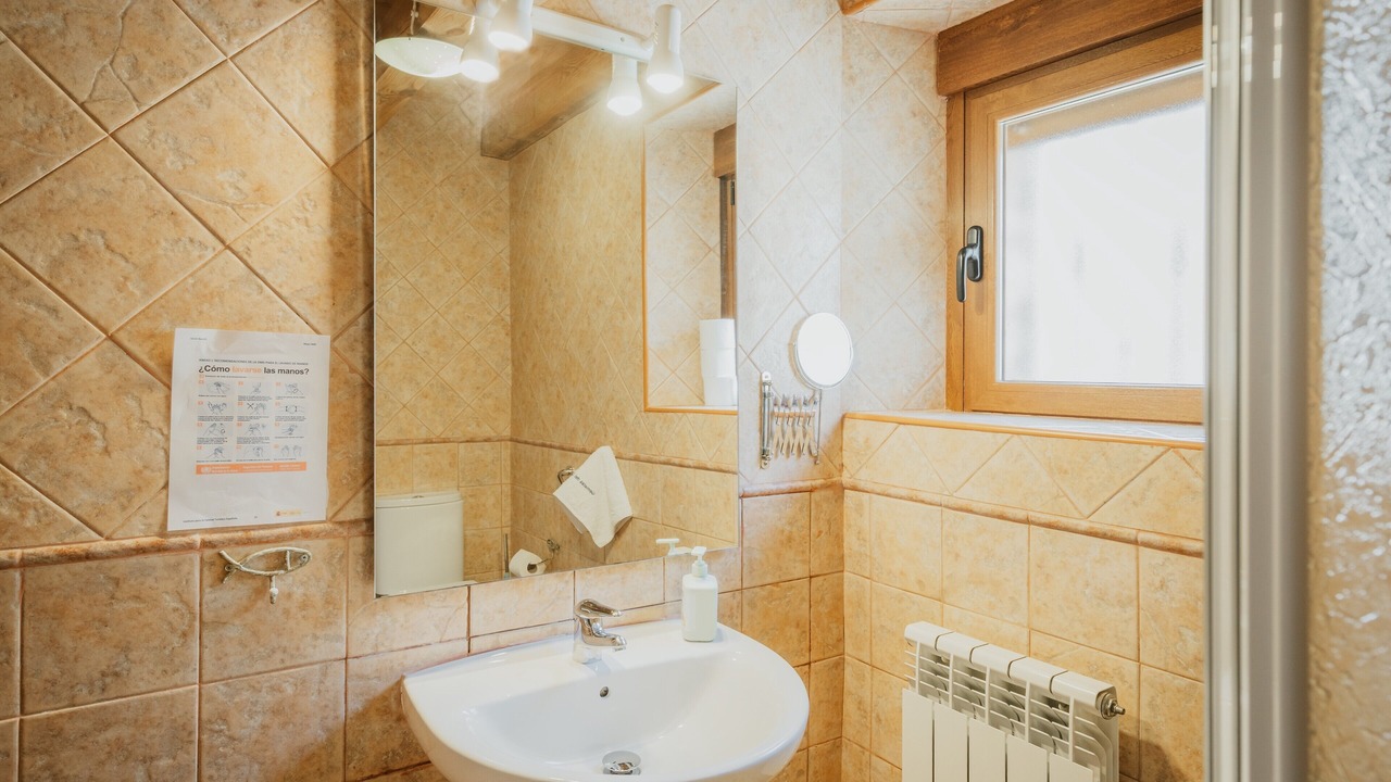 Photo of Bathroom in Castro de Fuentiduena