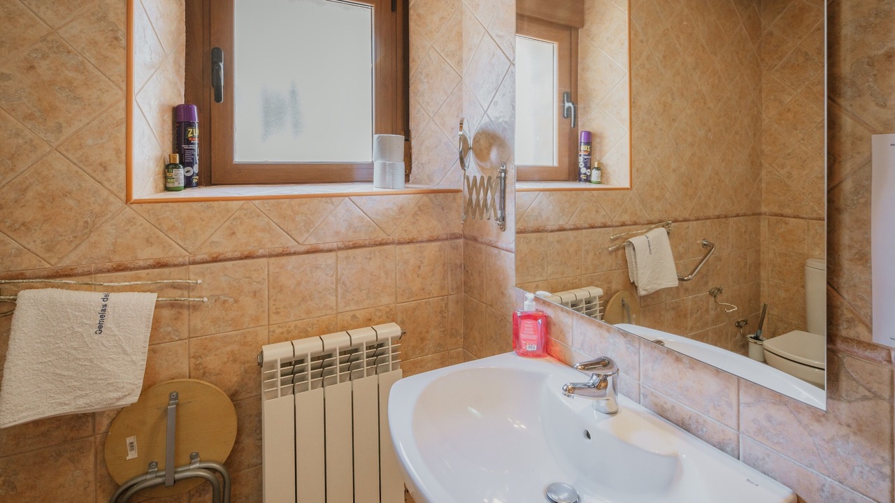 Photo of Bathroom in Castro de Fuentiduena