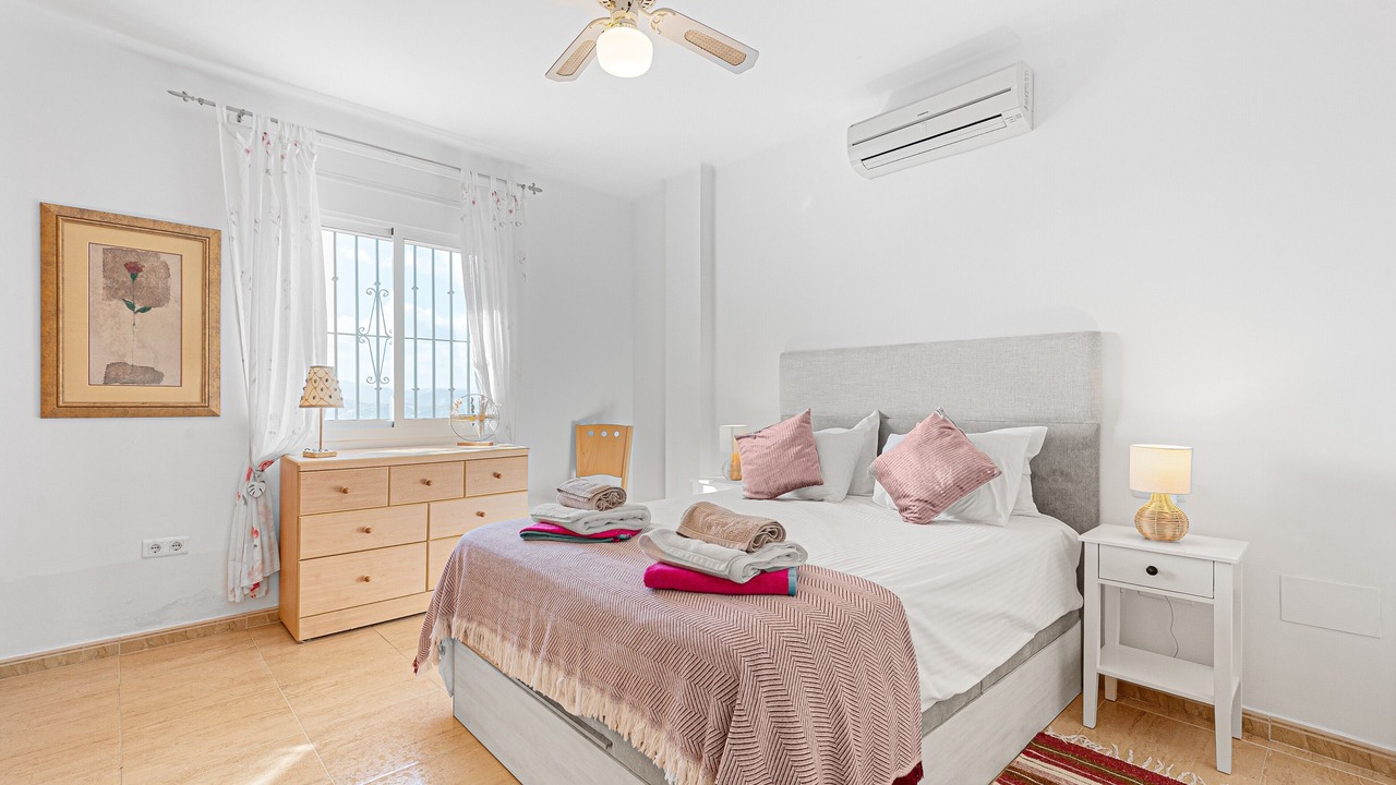 Photo of Bedroom in Alcaucin