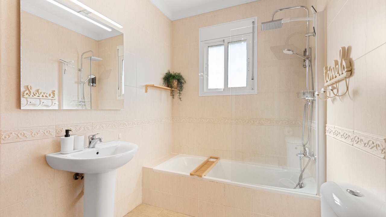 Photo of Bathroom in Alcaucin