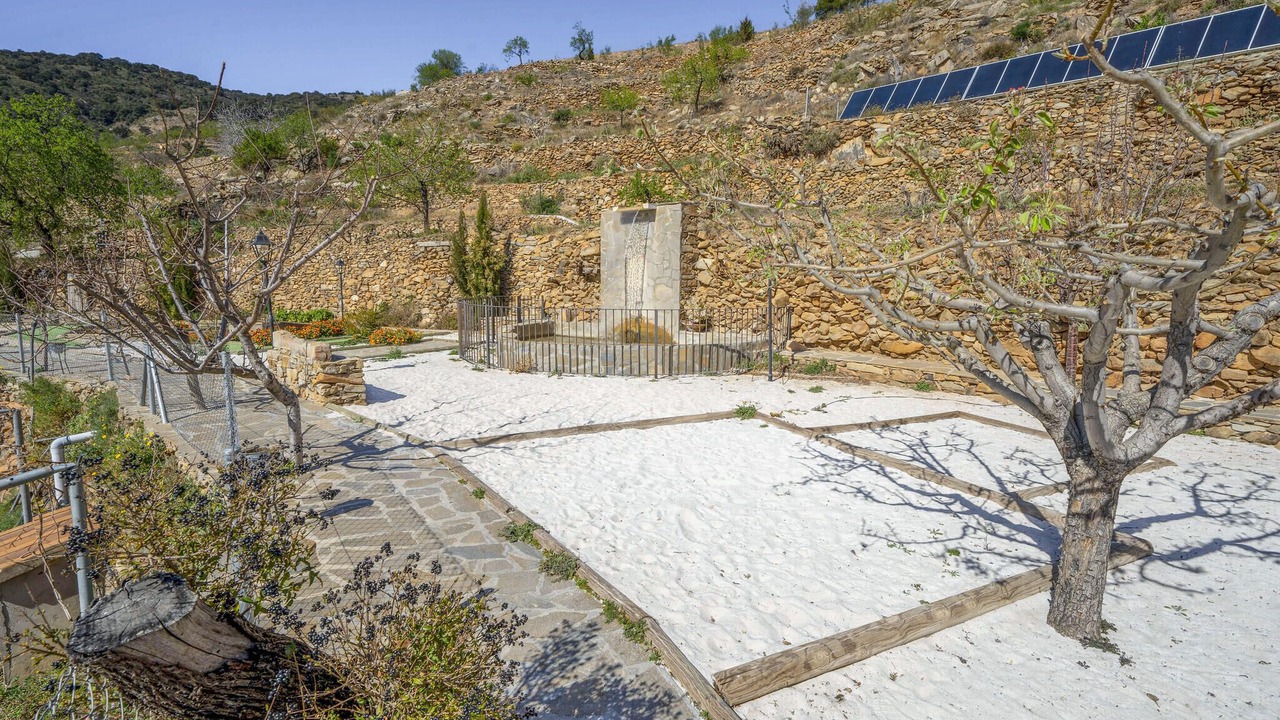 Photo of Others in Laroya