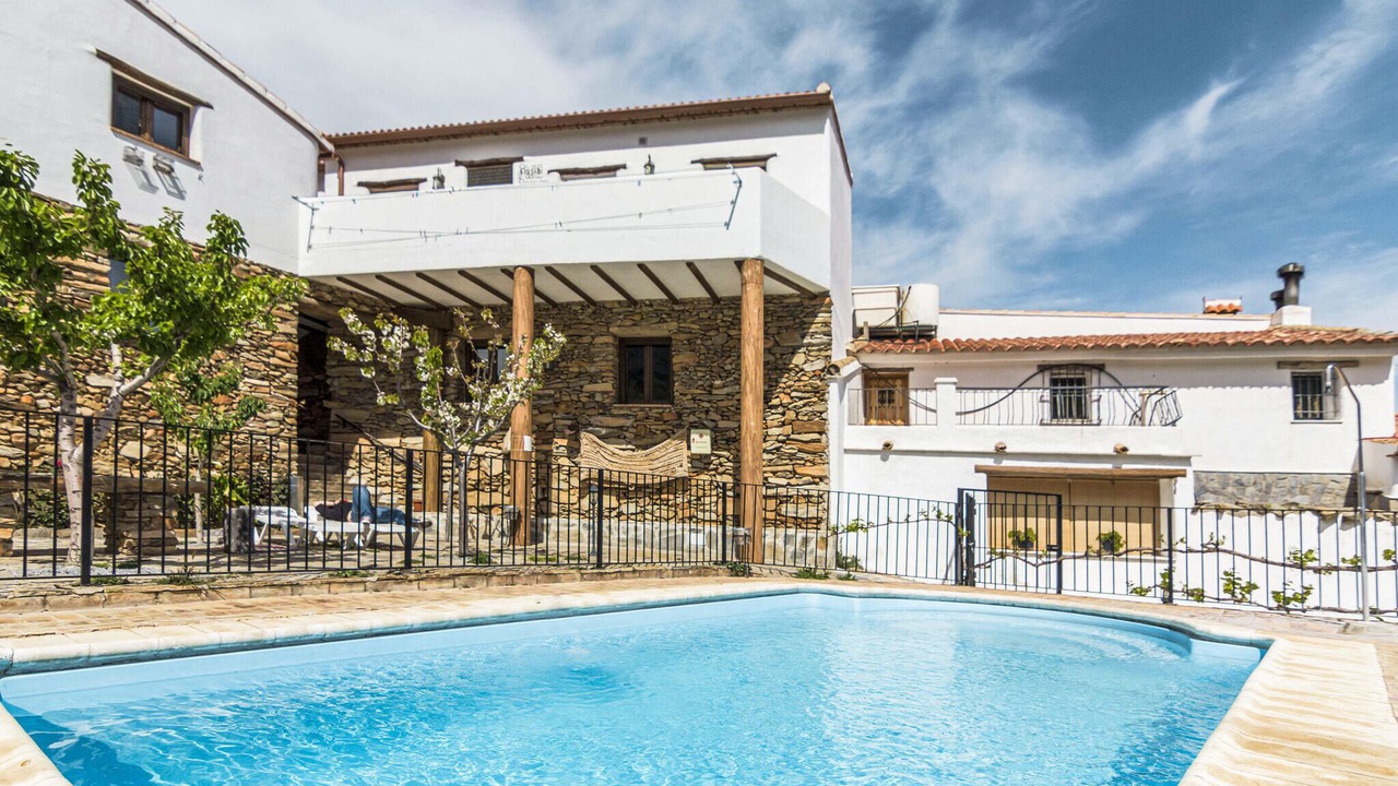 Photo of Outdoor in Laroya