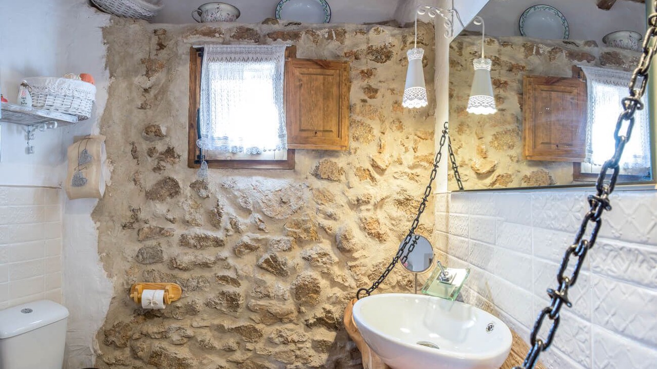 Photo of Bathroom in Casas del Castanar