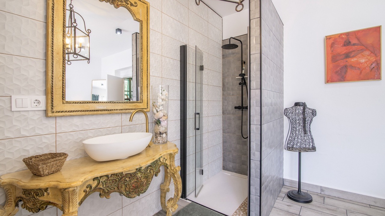 Photo of Bathroom in Villarrasa