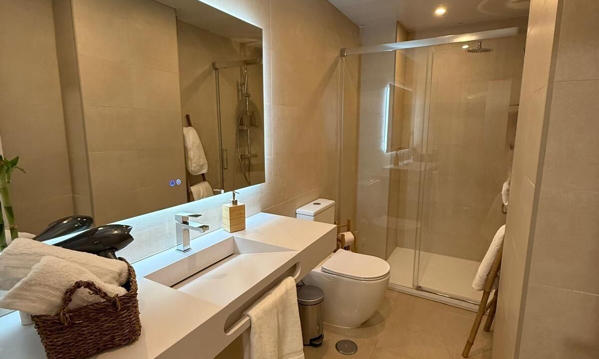 Photo of Bathroom in La Trinidad-San Juan y Todos los Santos
