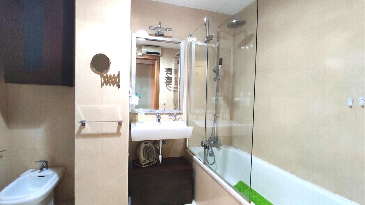 Photo of Bathroom in Doctor Barraquer-Grupo Renfe-Policlinico