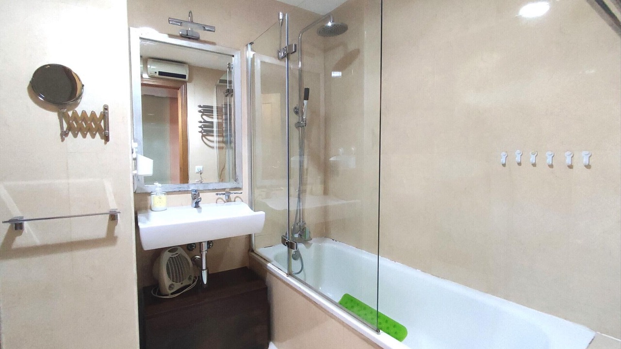 Photo of Bathroom in Doctor Barraquer-Grupo Renfe-Policlinico