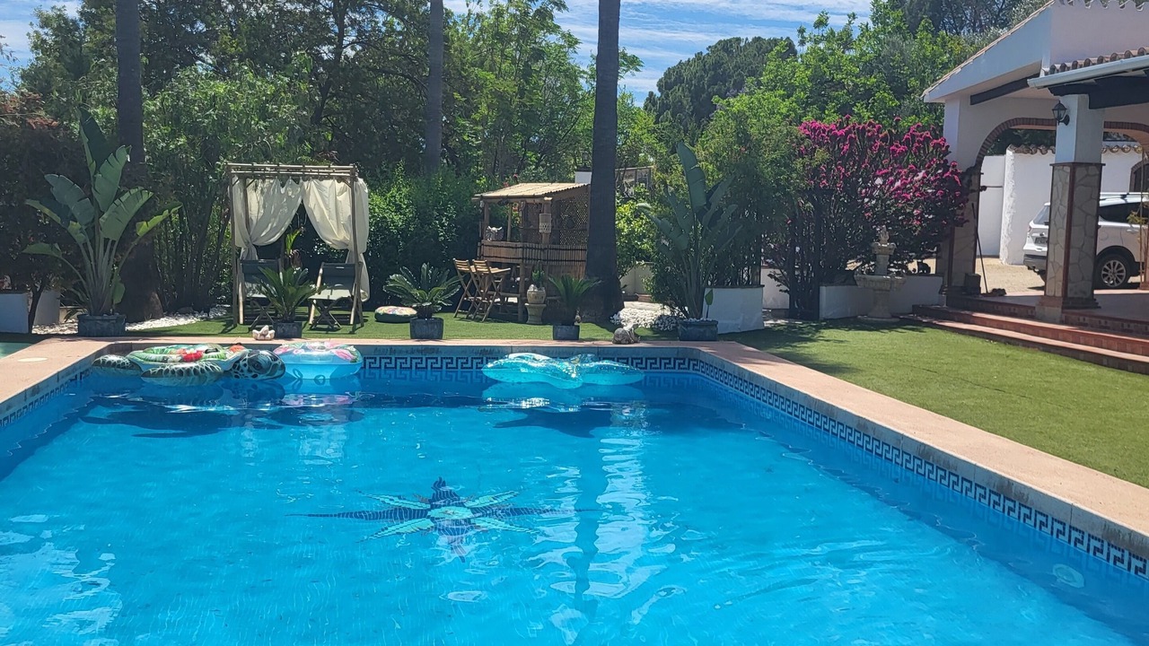 Photo of Outdoor in Coin