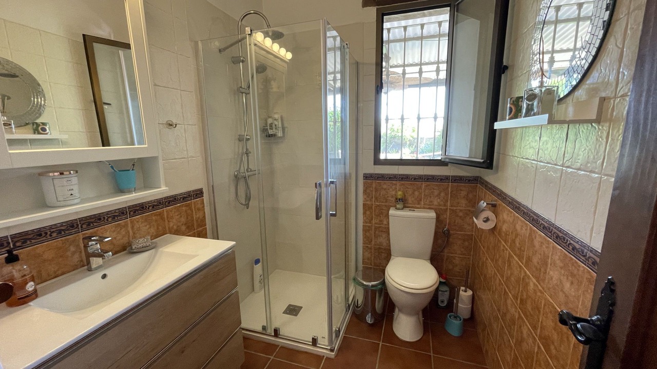 Photo of Bathroom in Coin