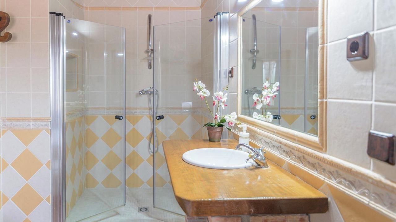 Photo of Bathroom in Alcaucin