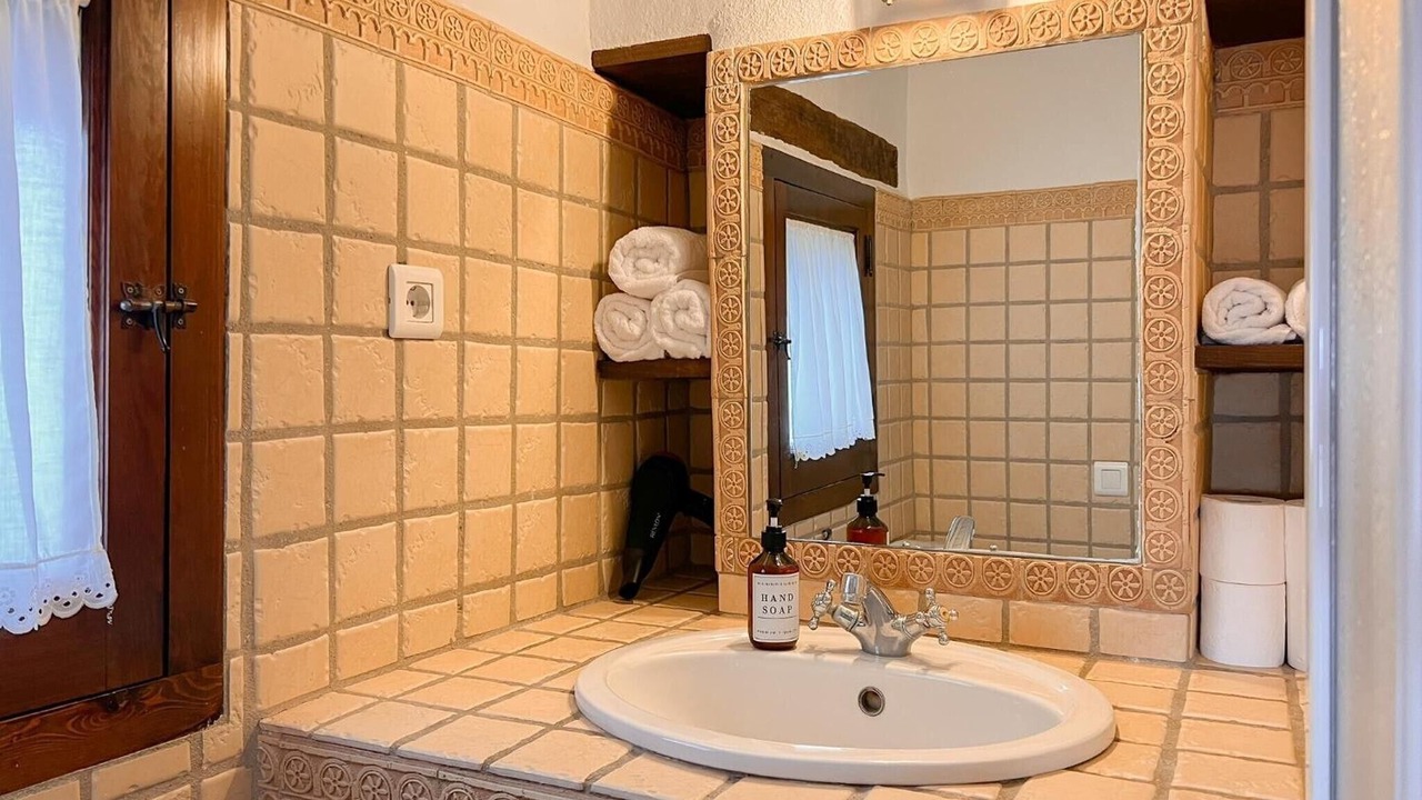 Photo of Bathroom in Genalguacil