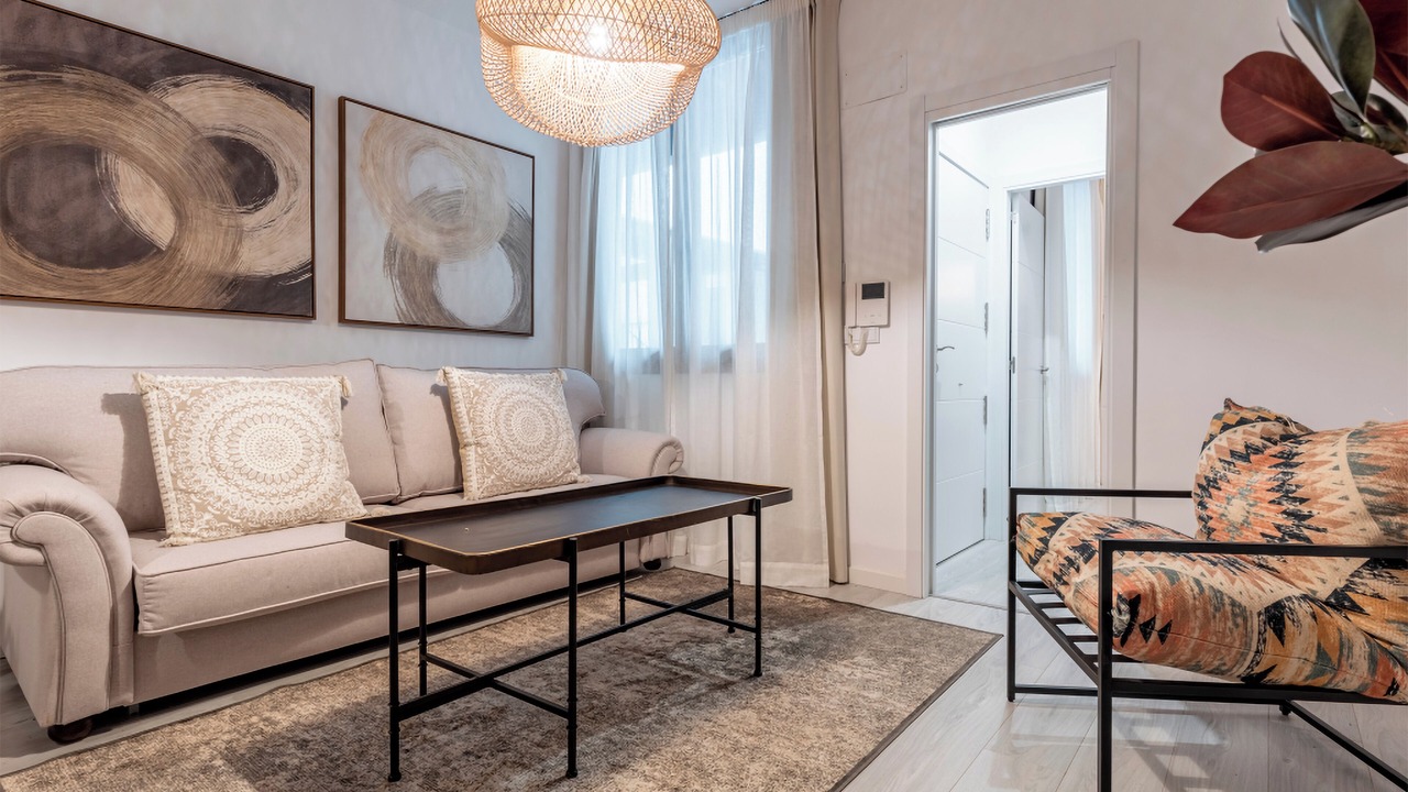 Photo of Livingroom in Central District