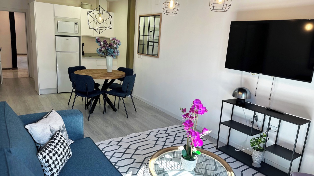 Photo of Livingroom in Central District