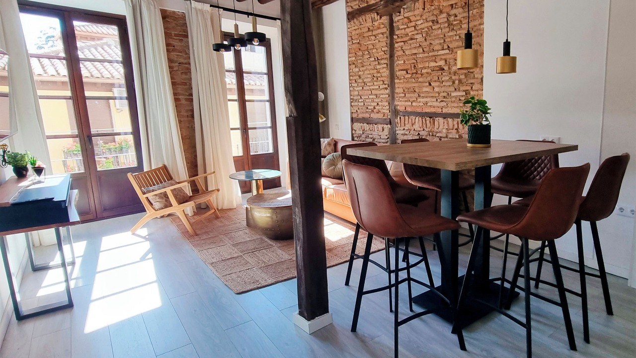 Photo of Livingroom in Central District