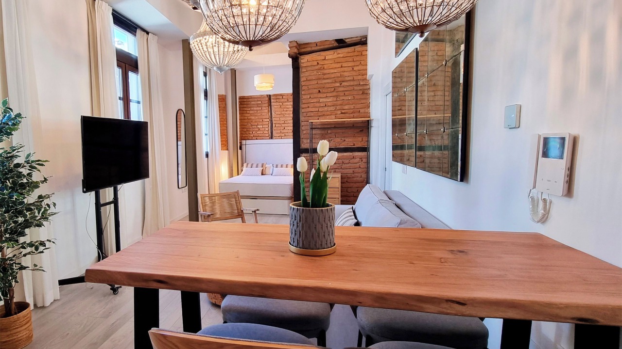 Photo of Livingroom in Central District