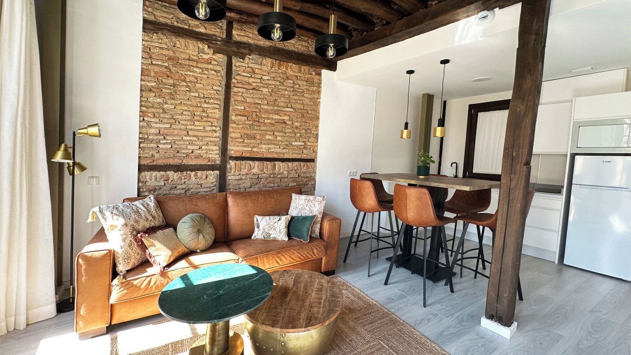 Photo of Livingroom in Central District
