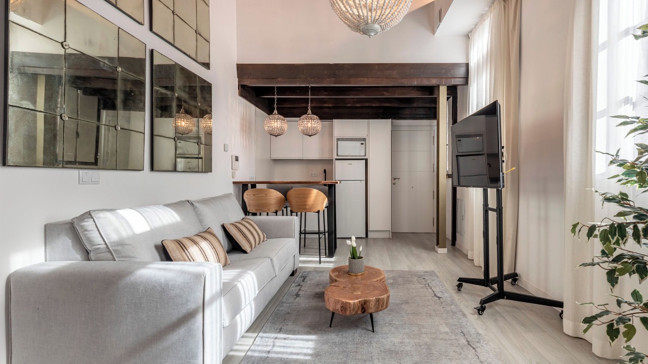 Photo of Livingroom in Central District