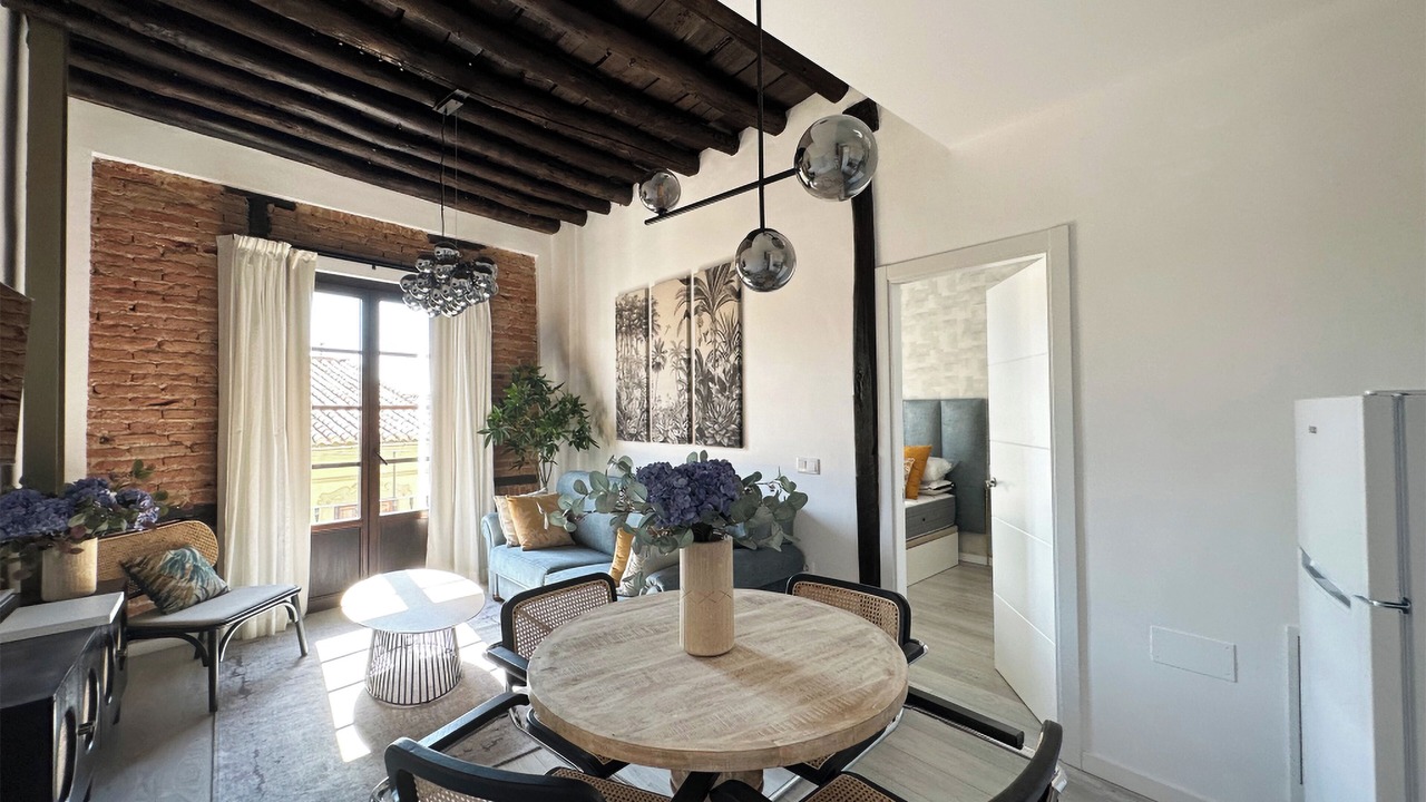 Photo of Livingroom in Central District