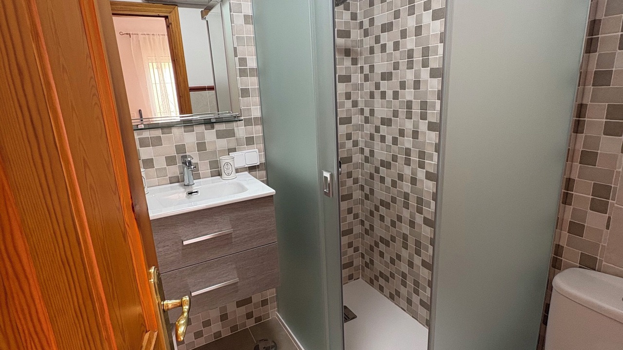 Photo of Bathroom in Maro