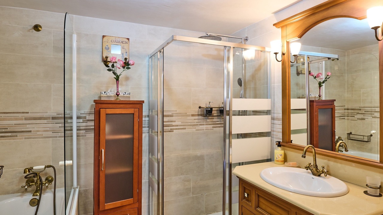 Photo of Bathroom in Rute