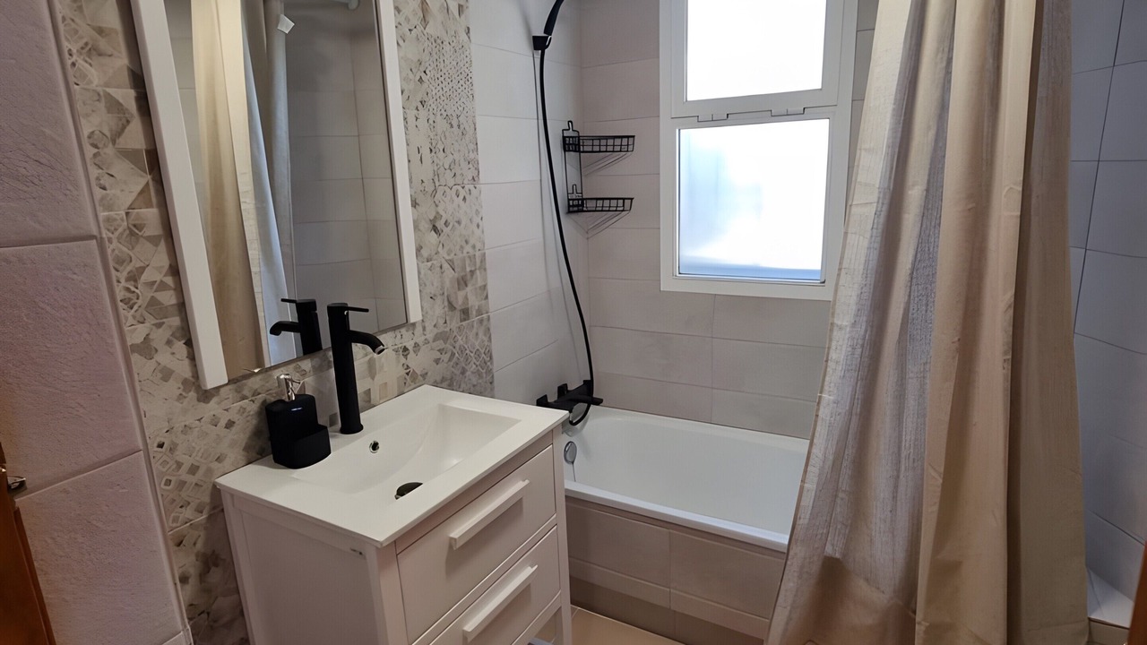 Photo of Bathroom in Rota
