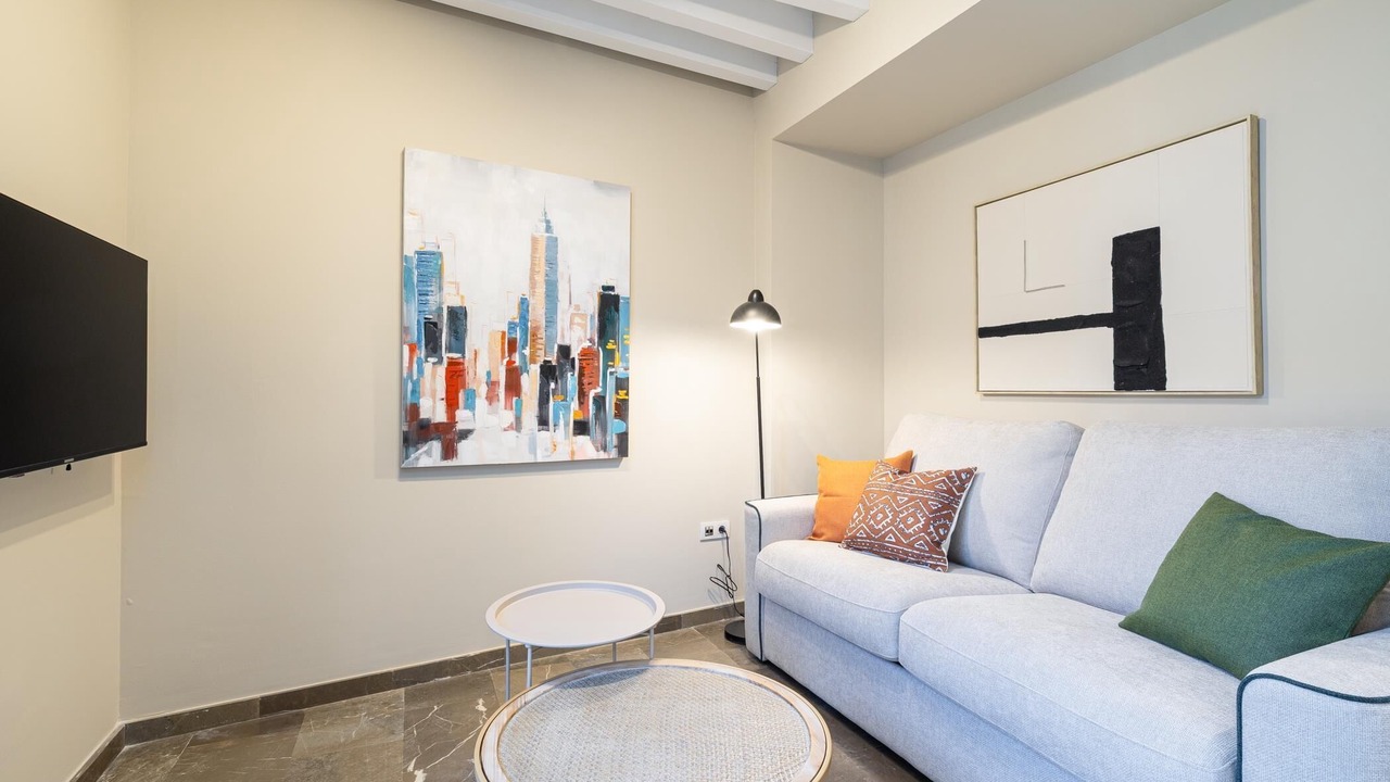 Photo of Livingroom in Central District