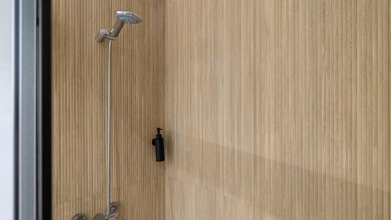 Photo of Bathroom in Central District