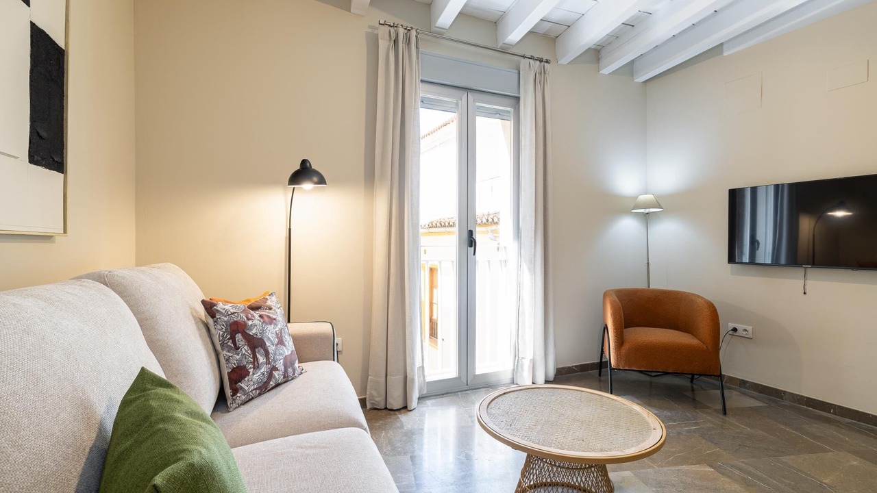 Photo of Livingroom in Central District