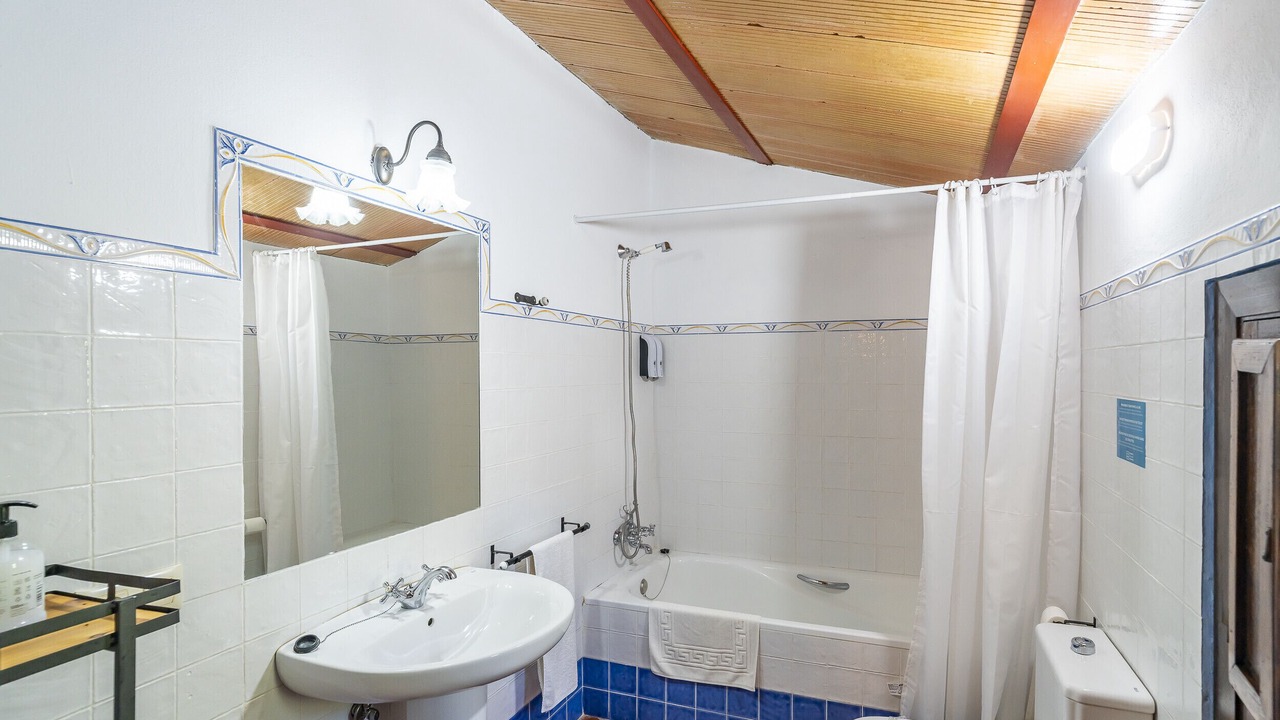 Photo of Bathroom in Teba