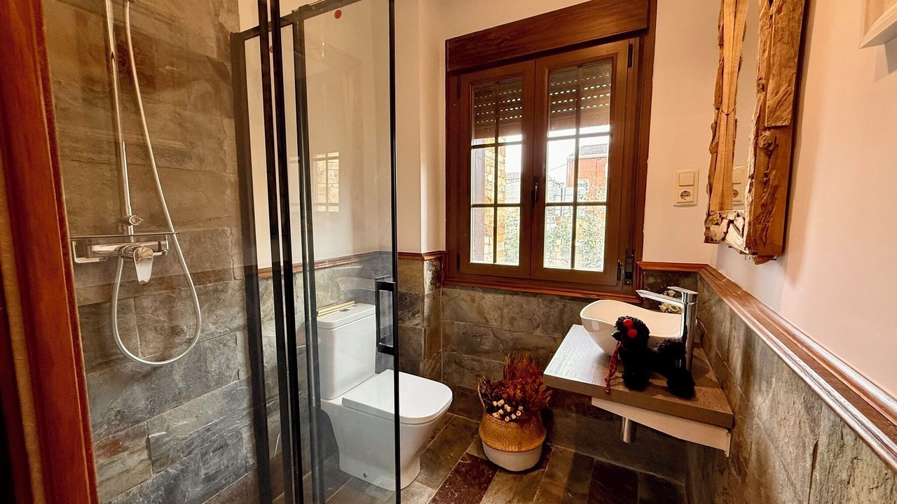 Photo of Bathroom in Reduena