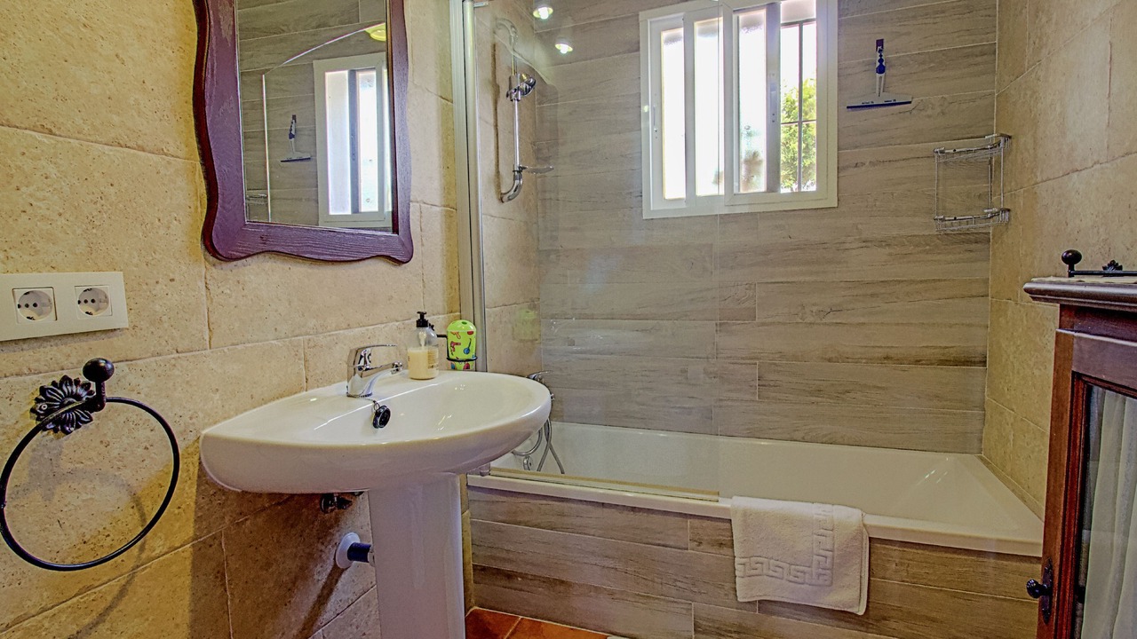 Photo of Bathroom in Frigiliana