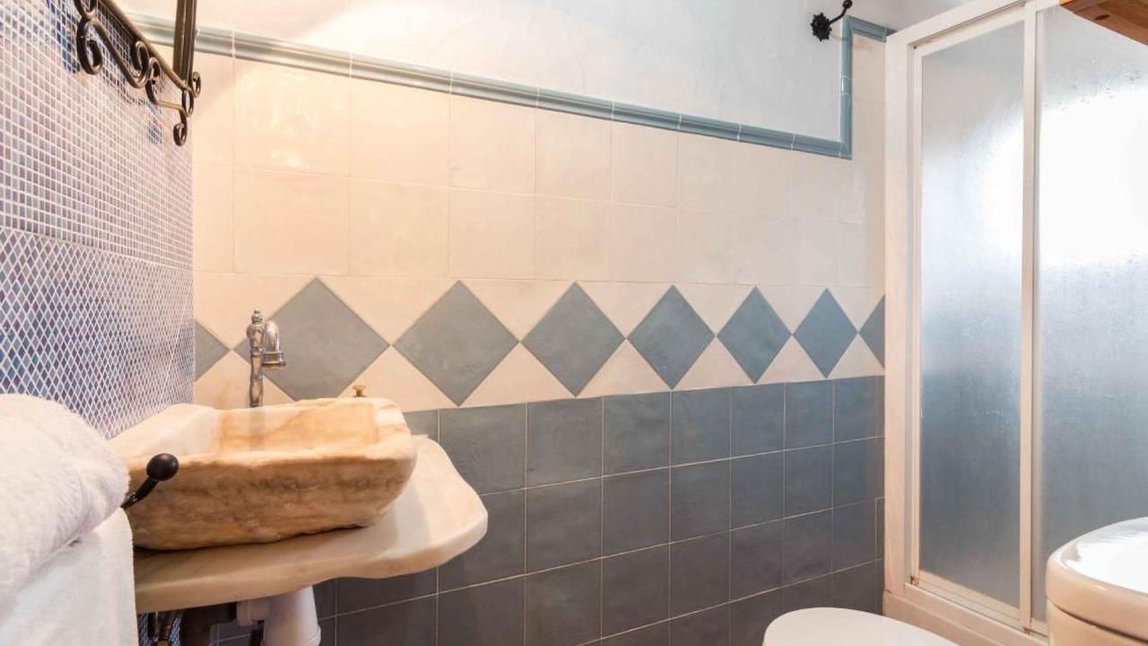 Photo of Bathroom in Laroya