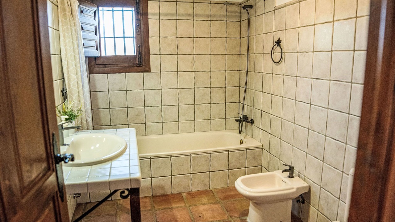 Photo of Bathroom in Los Romanes