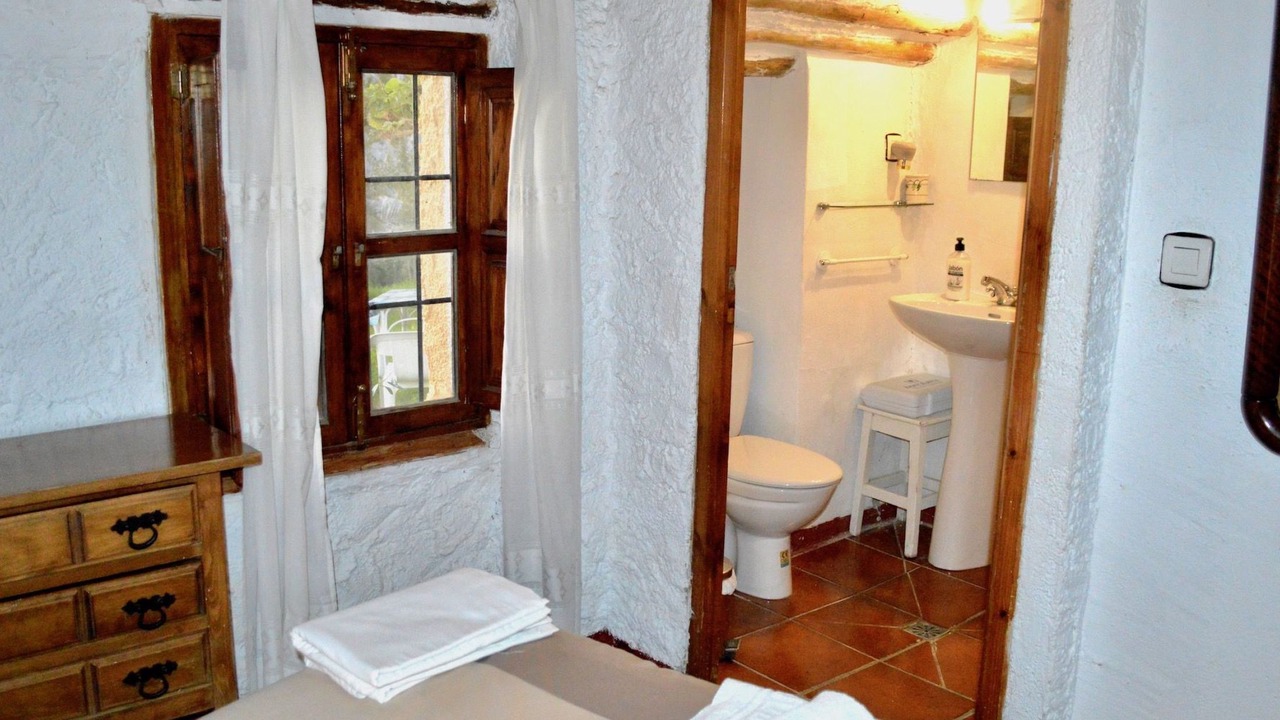 Photo of Bathroom in Alfarnatejo