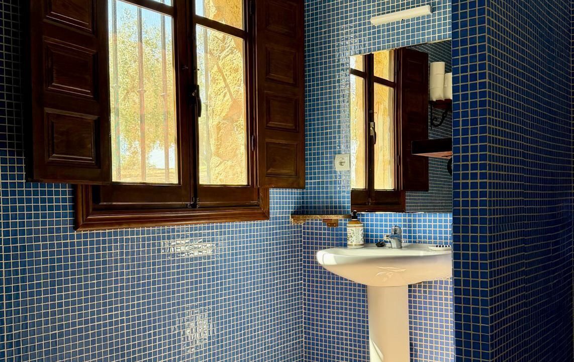 Photo of Bathroom in Algarinejo