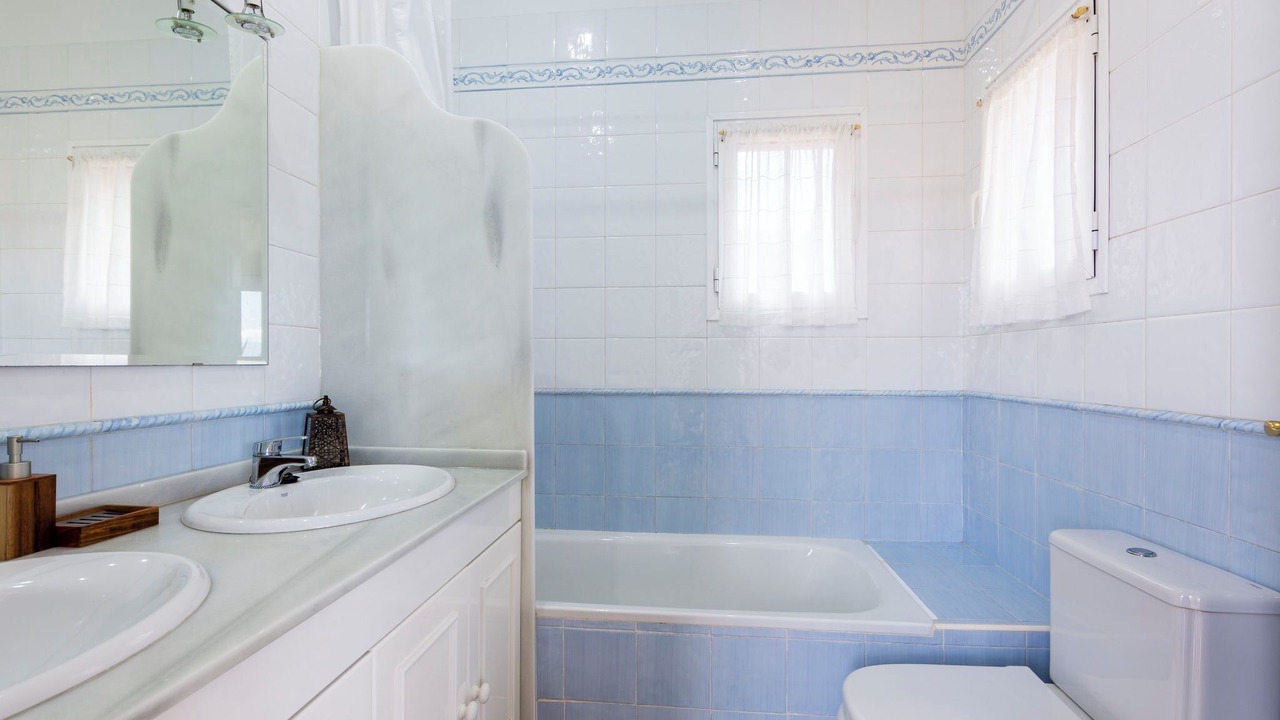 Photo of Bathroom in Turre