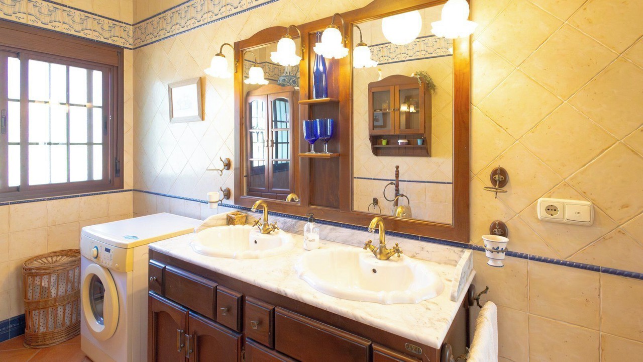 Photo of Bathroom in Ubrique