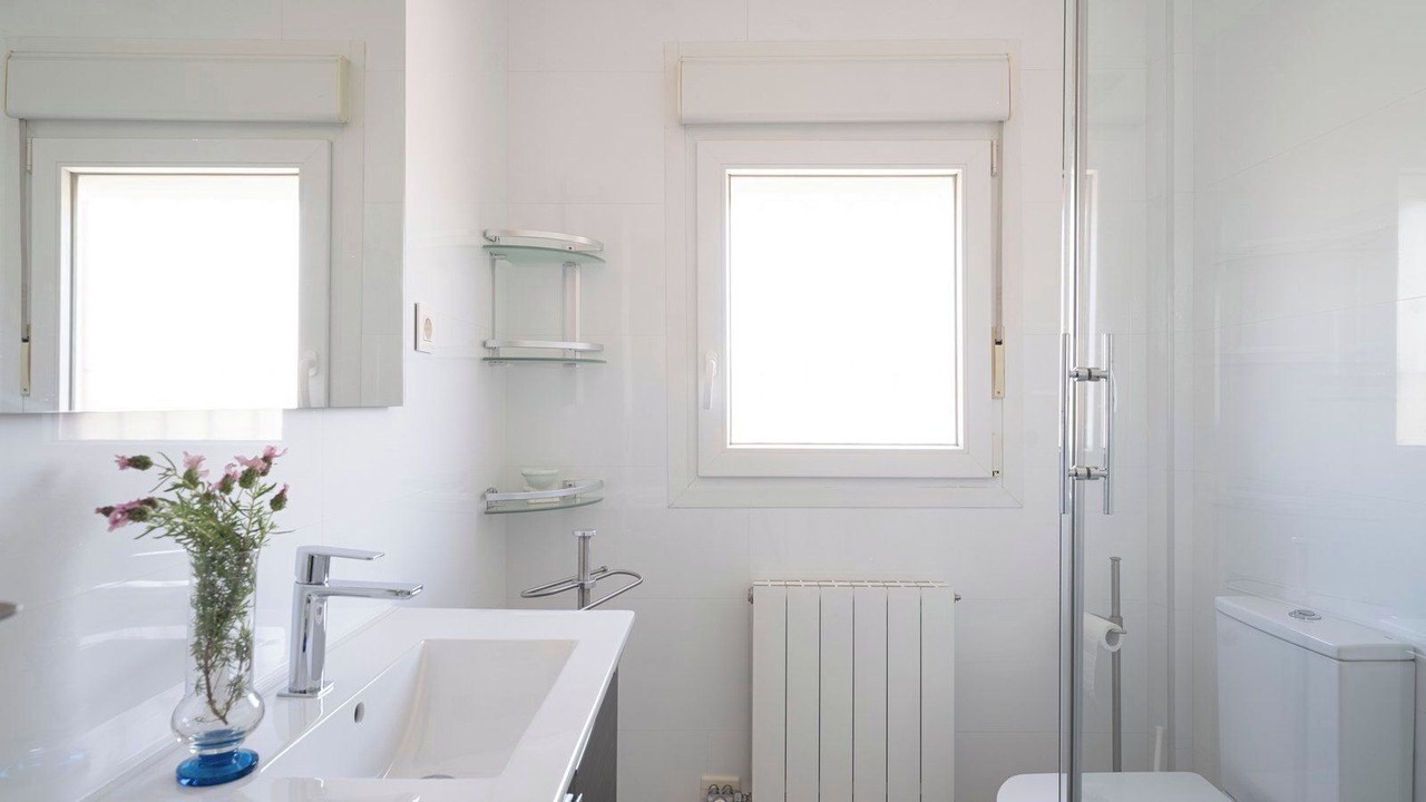 Photo of Bathroom in Cullar Vega