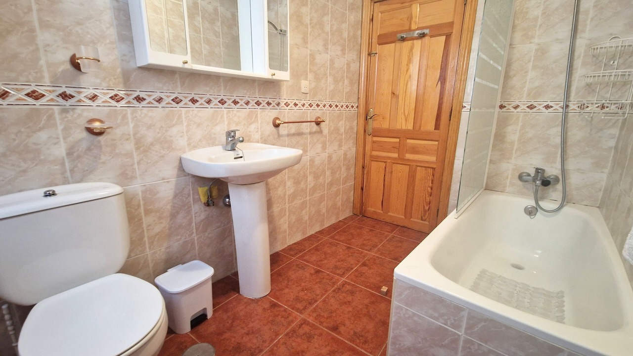 Photo of Bathroom in Fregenite