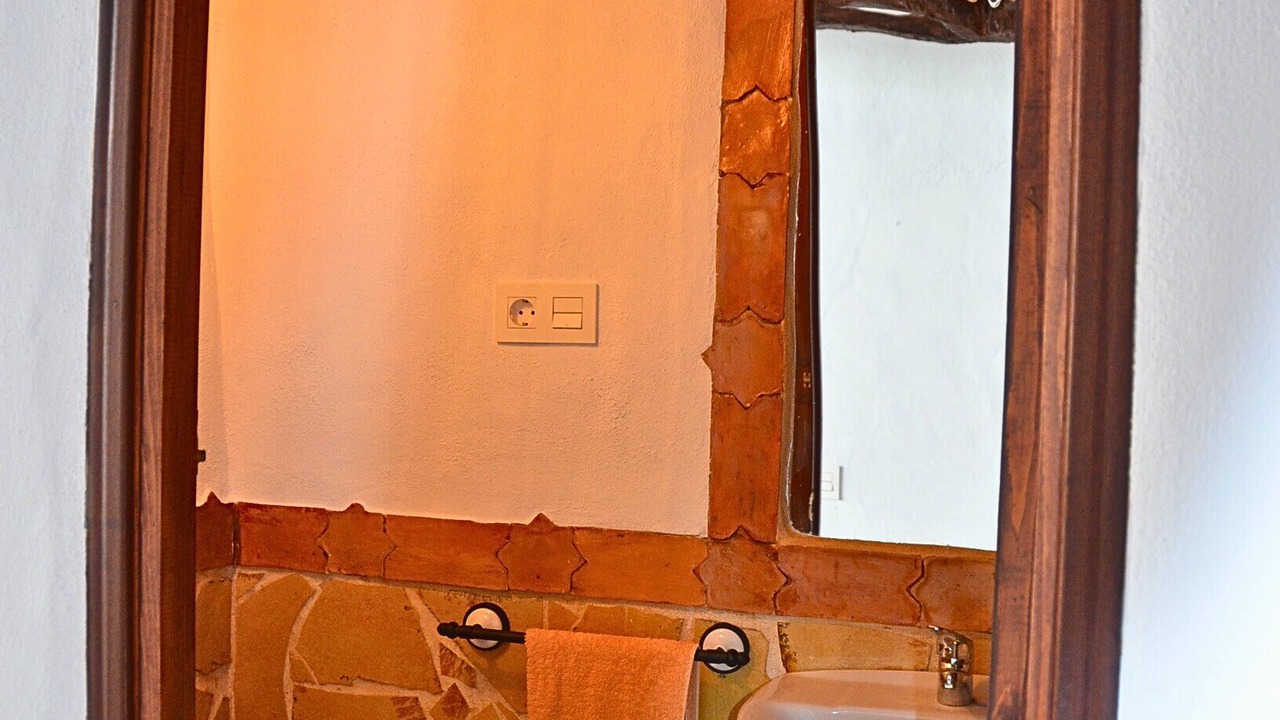 Photo of Bathroom in Alfarnate