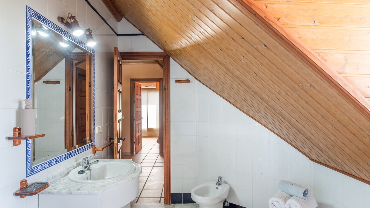 Photo of Bathroom in Montoro