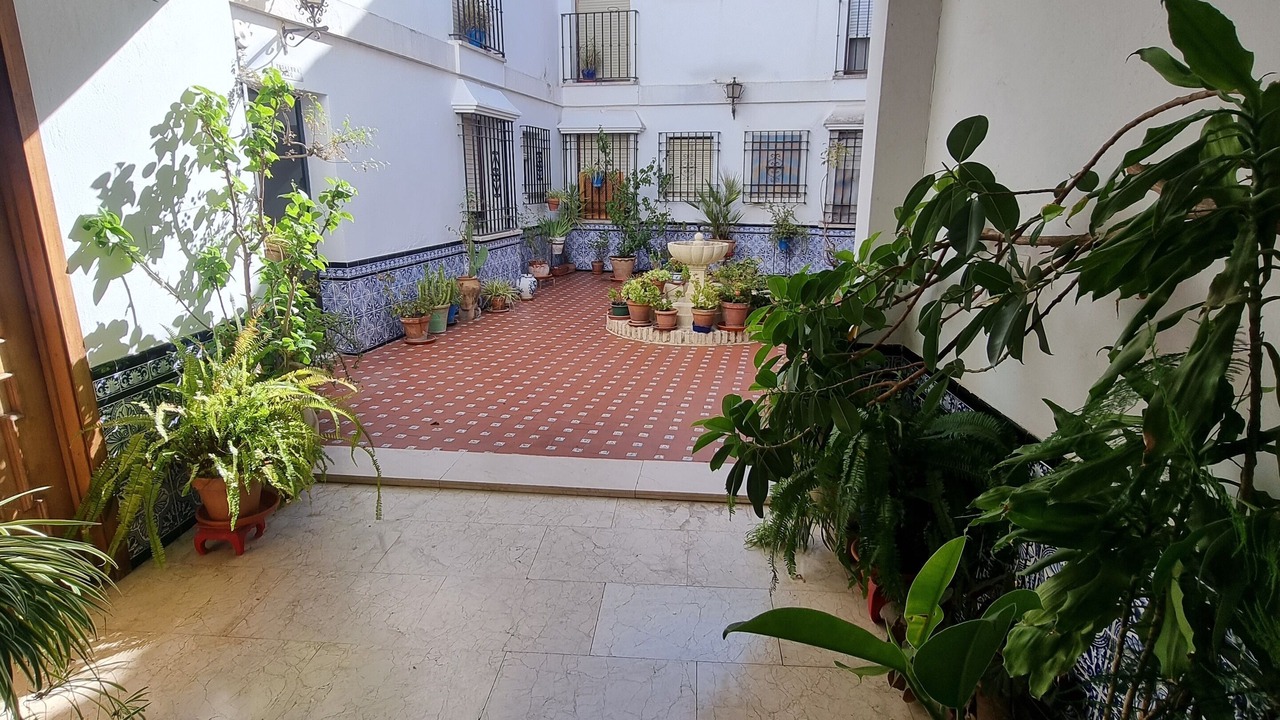 Photo of Outdoor in La Trinidad-San Juan y Todos los Santos