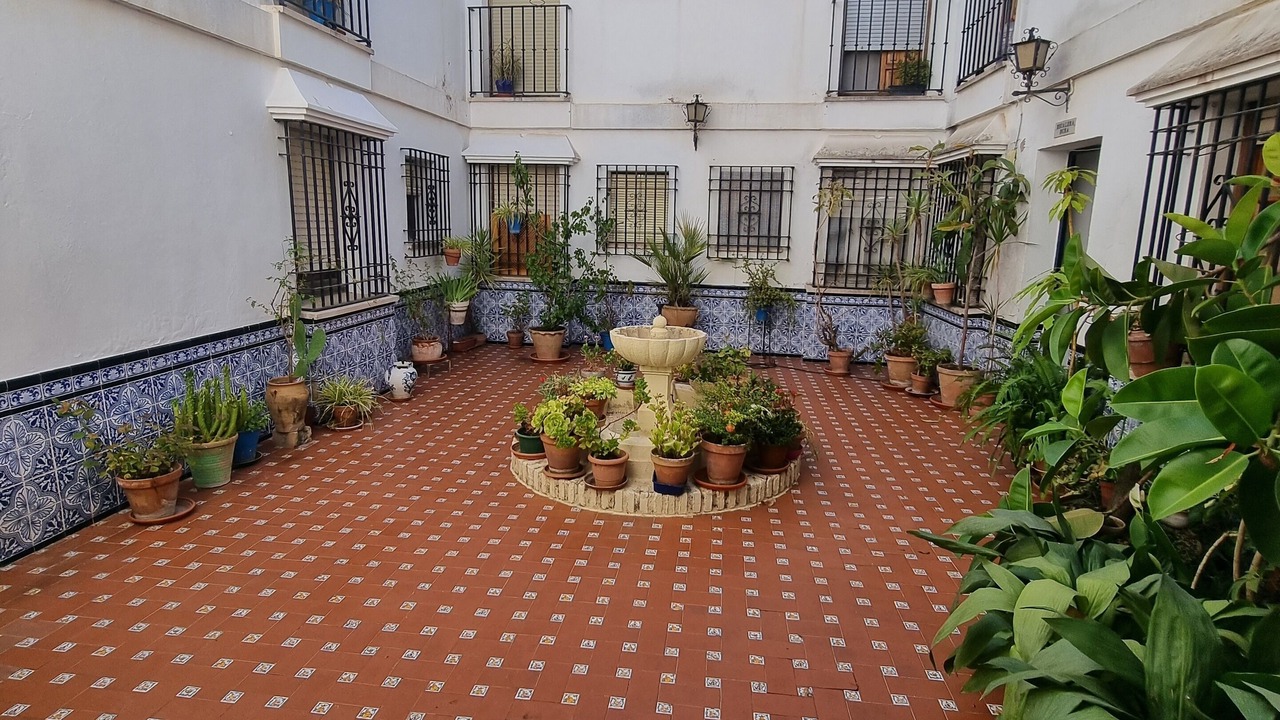 Photo of Outdoor in La Trinidad-San Juan y Todos los Santos