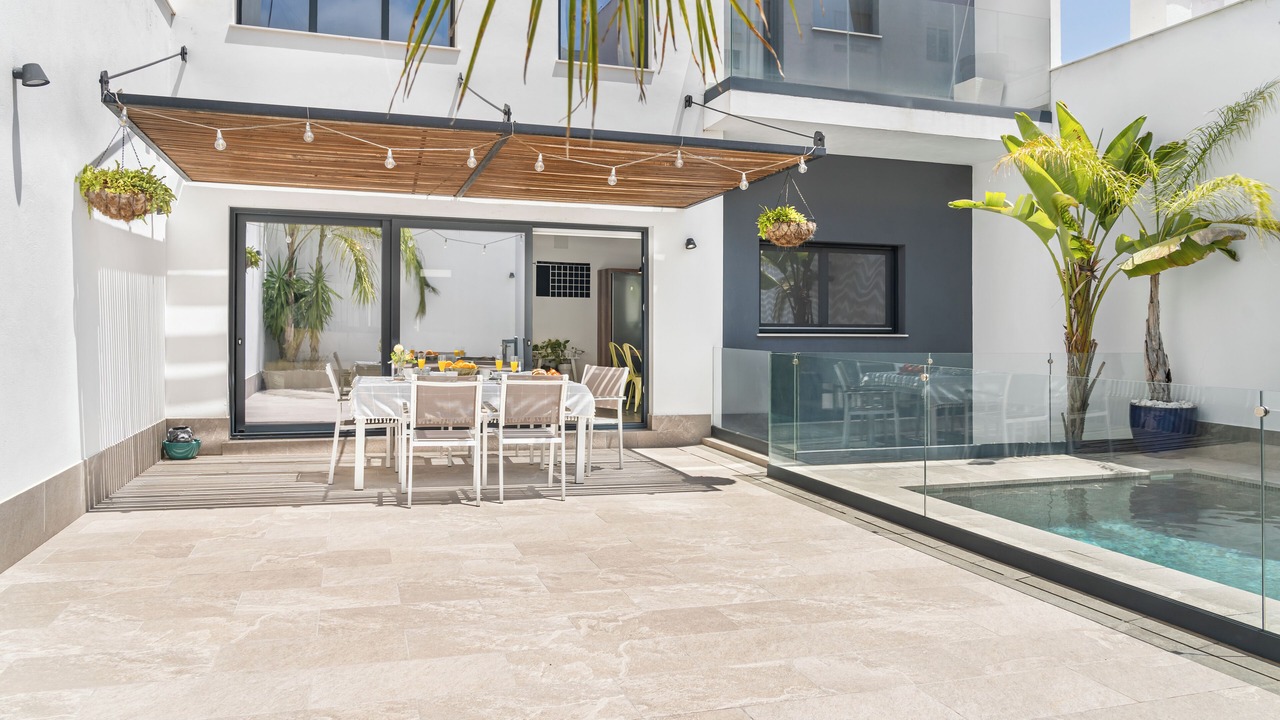 Photo of Outdoor in San Fernando