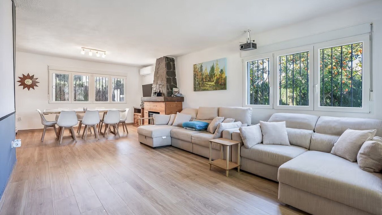 Photo of Livingroom in Gojar