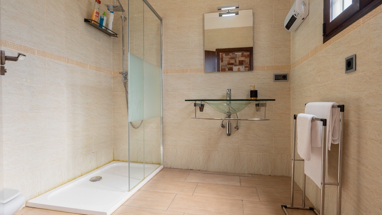 Photo of Bathroom in Lora Del Rio